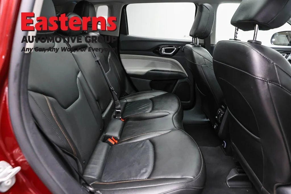 Used 2022 Red Jeep Limited image 87
