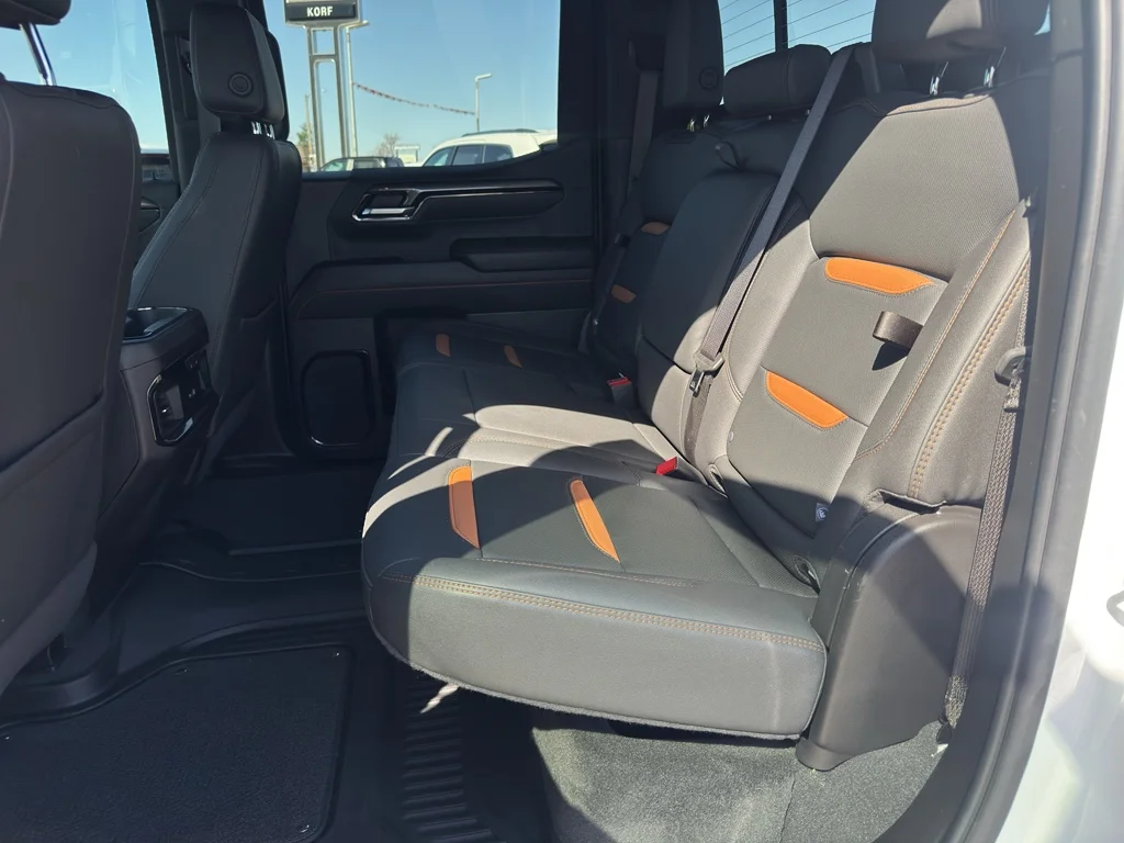 Used 2025 Summit White GMC AT4 image 16