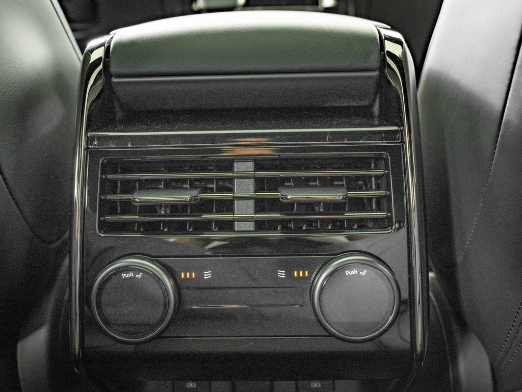 New 2026 Ethereal Frost Satin LAND ROVER  image 40