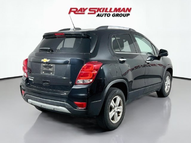 Used 2020 Black Chevrolet LT image 7