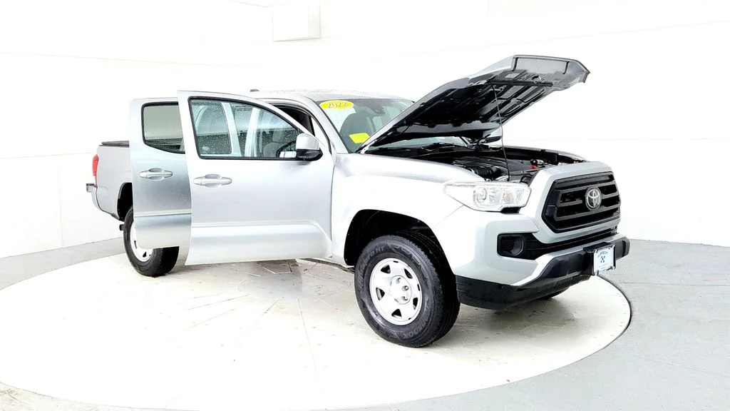 2022 Toyota Tacoma SR - Photo 12