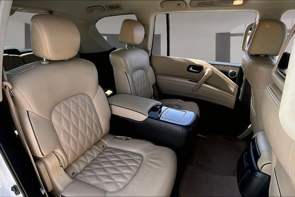 Used 2021 White Nissan Platinum image 29