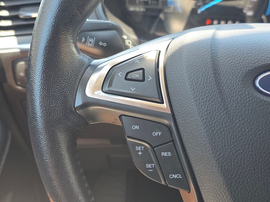 Used 2022 Black Ford Titanium image 34