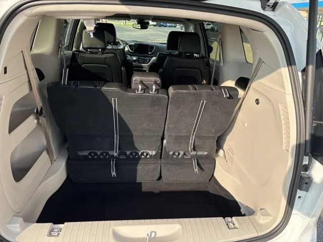 Used 2024 White Chrysler Touring L image 15