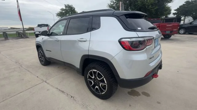 2025 Jeep Compass Trailhawk - Photo 6