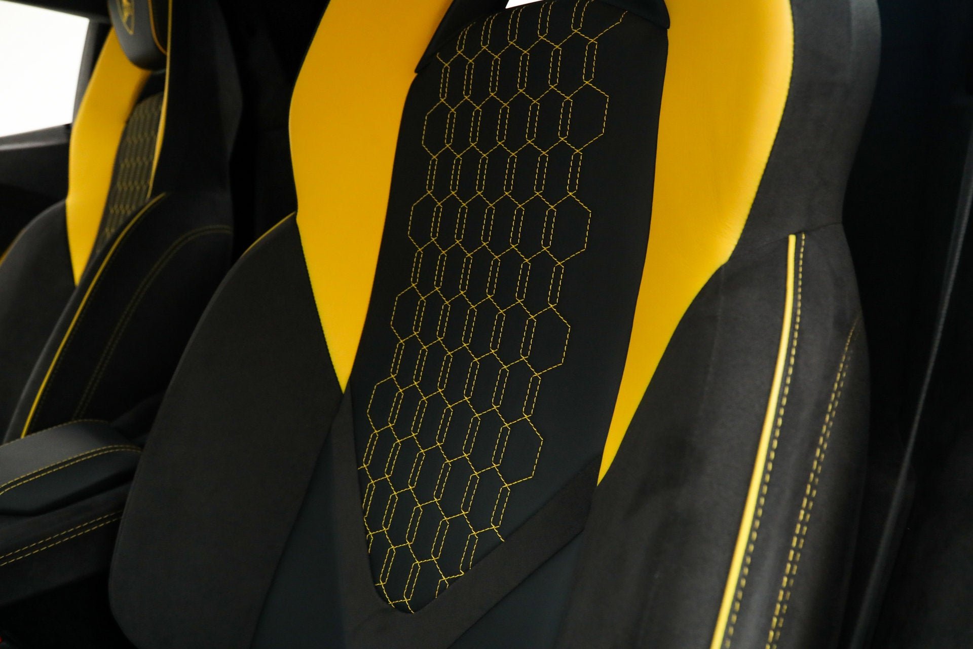 2024 Lamborghini Revuelto Base - Photo 26