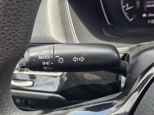 Used 2022 Silver Honda LX image 26