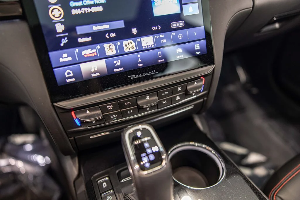 Used 2023 White Maserati Modena Q4 image 30