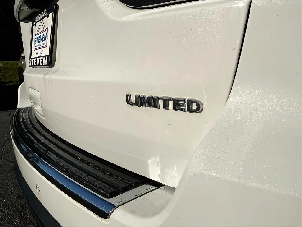 Used 2021 Bright White Clearcoat Jeep Limited image 26