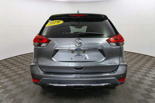 Used 2019 Gray Nissan SV image 8