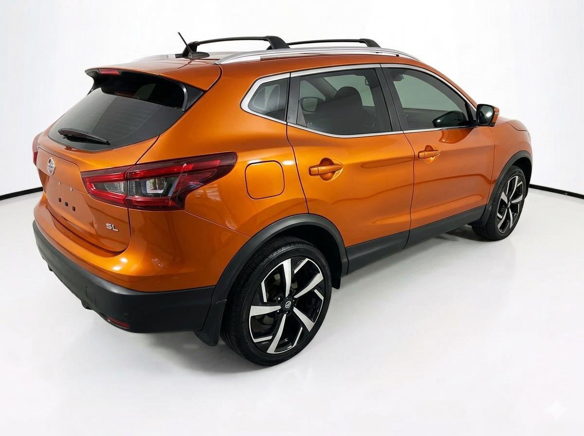 Used 2021 Monarch Orange Metallic Nissan SL image 5