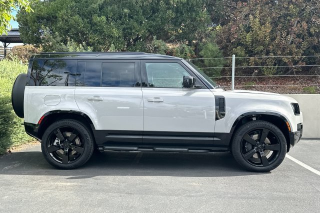 New 2026 Borasco Grey Land Rover X-Dynamic SE image 6