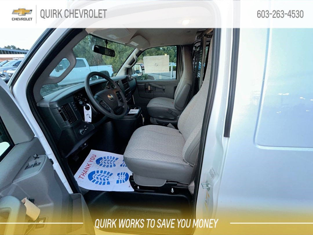 2025 Chevrolet Express Cargo Work Van - Photo 13