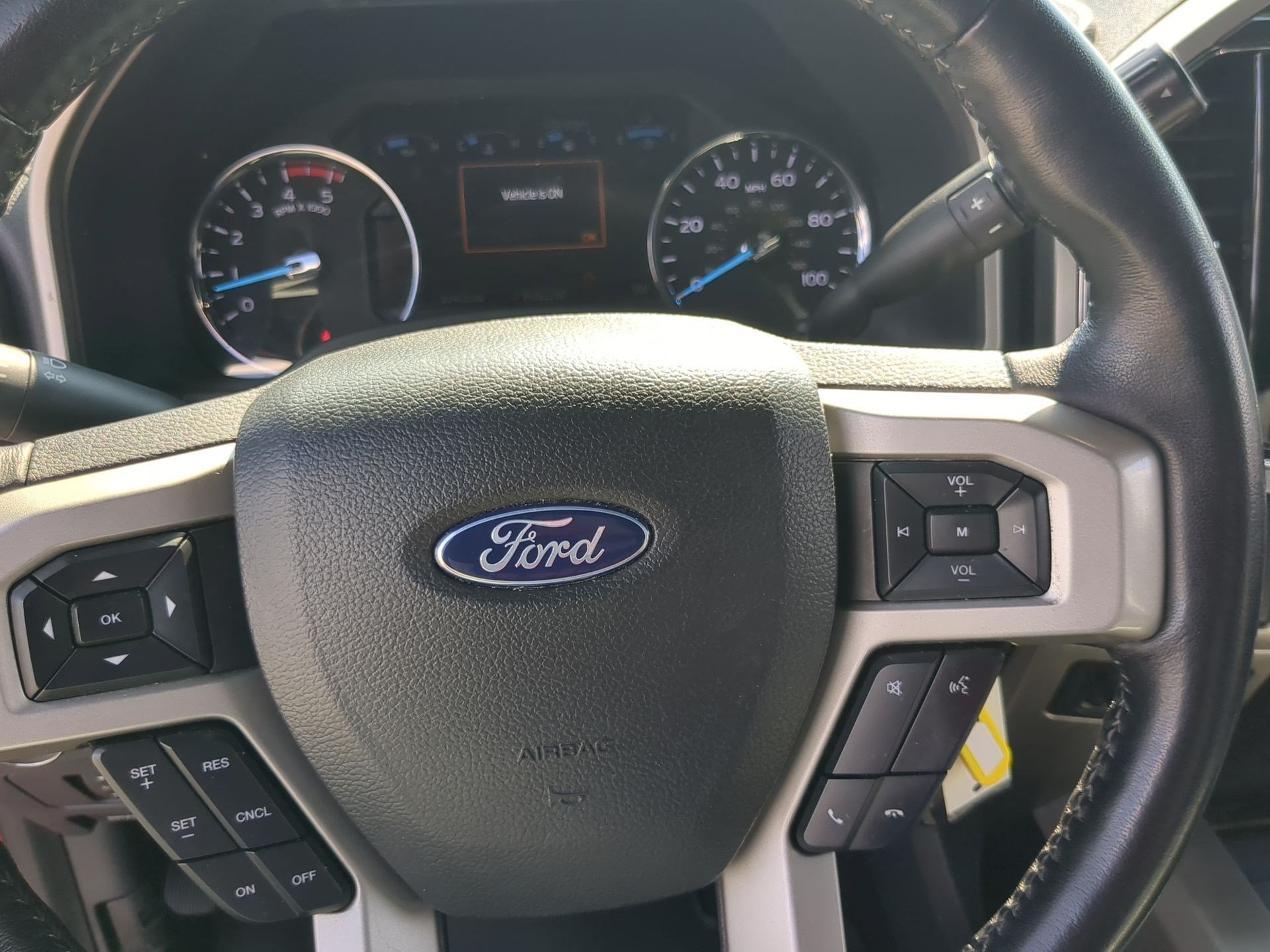 Used 2022  Ford XL image 13