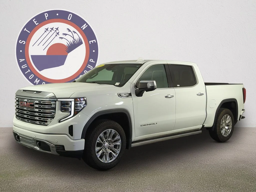Used 2023 White GMC Denali image 1