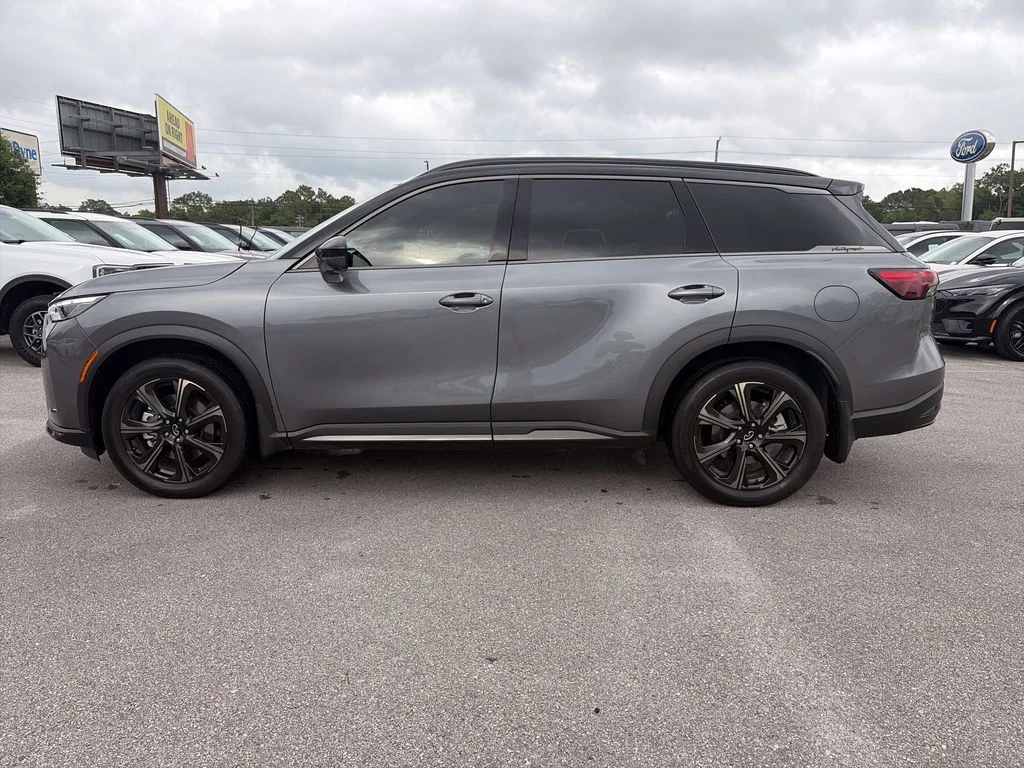 Used 2026 Gray INFINITI Autograph image 4