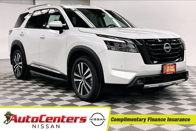 2025 Nissan Pathfinder Platinum 4WD's photo