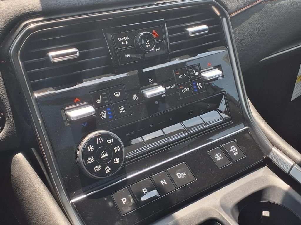 2025 Nissan Armada PRO-4X - Photo 7