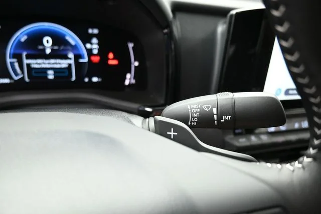 Used 2026  Toyota SE image 26