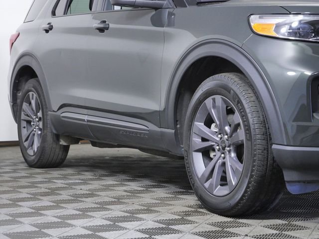 Certified Used 2024 Green Ford XLT image 2