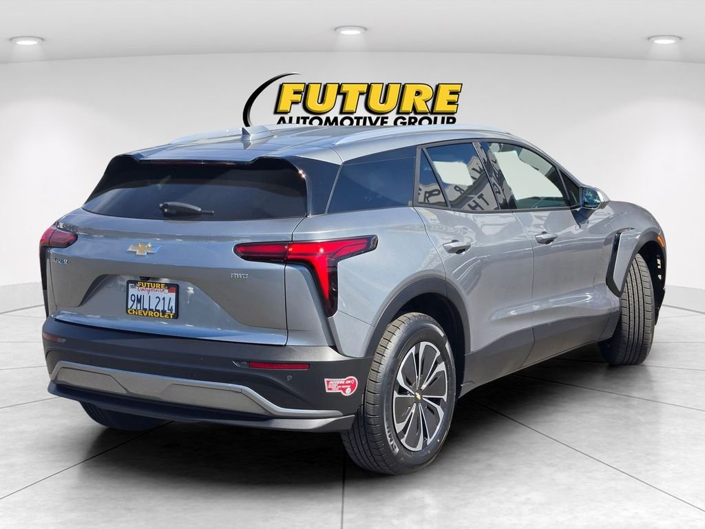 Used 2024 Gray Chevrolet LT image 4