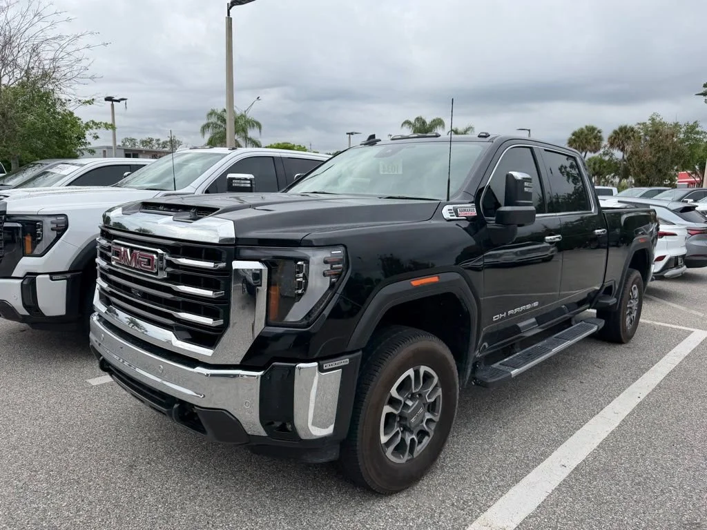 Certified Used 2024 Onyx Black GMC SLT image 1