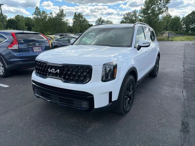 Used 2024 White Kia SX-Prestige X-Pro image 2