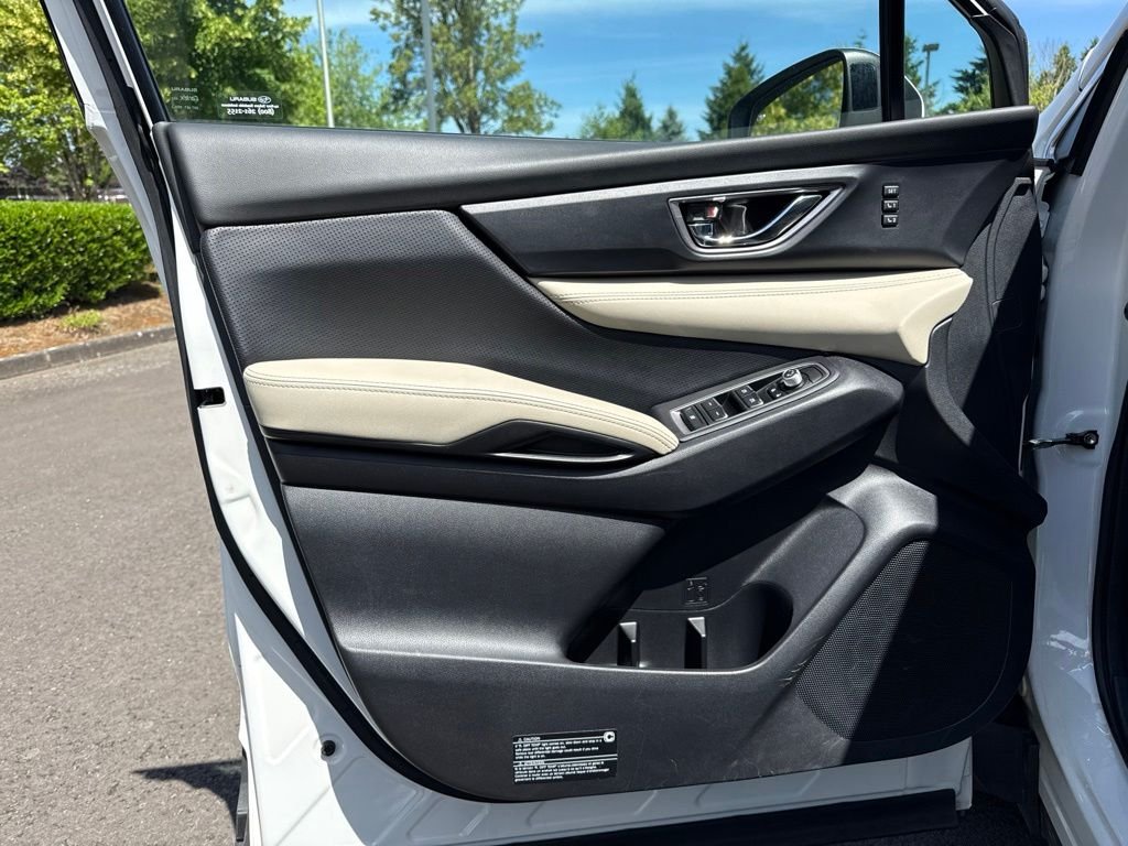 Used 2023 Crystal White Pearl Subaru Limited image 17
