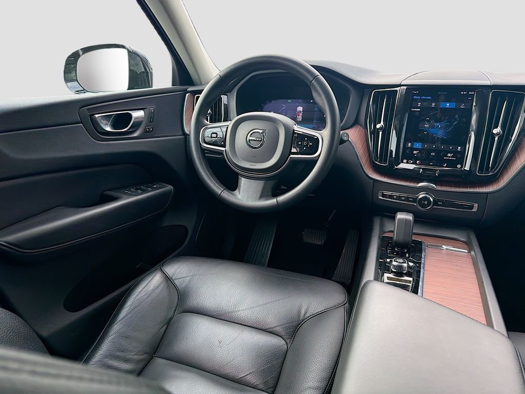 2023 Volvo XC60 Plus - Photo 23
