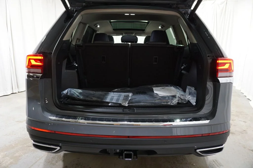 New 2026 Gray Volkswagen 2.0T SE w/Technology image 31