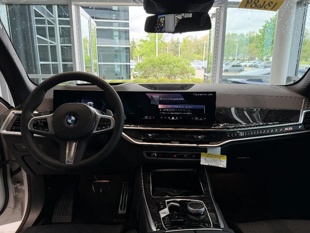 New 2026 Mineral White Metallic BMW xDrive40i image 15