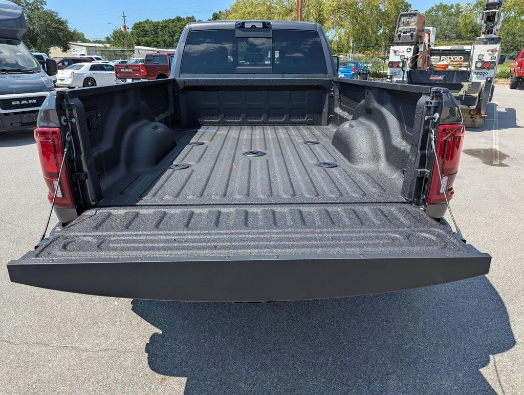 2025 RAM 3500 Laramie - Photo 32