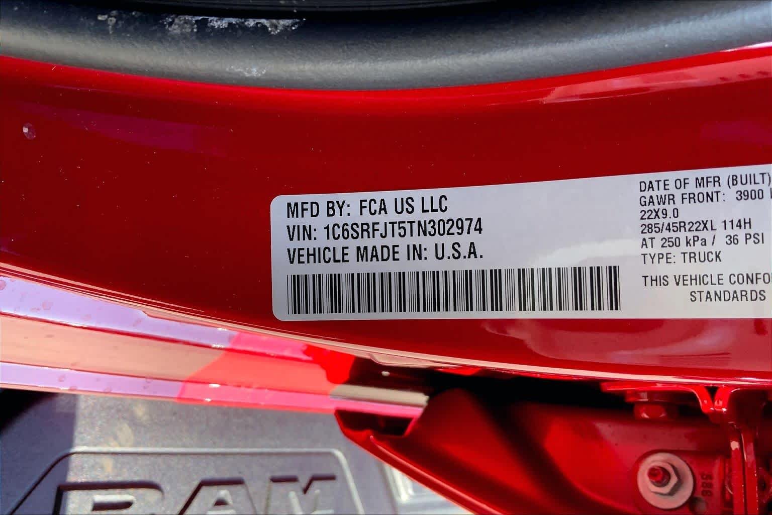 New 2026 Molten Red Pearl-Coat Exterior Paint RAM Laramie image 19