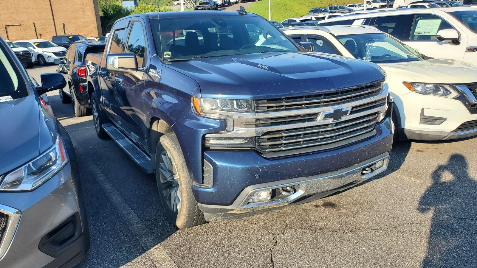 Used 2019 NORTHSKY BLUE METALLIC Chevrolet High Country image 2