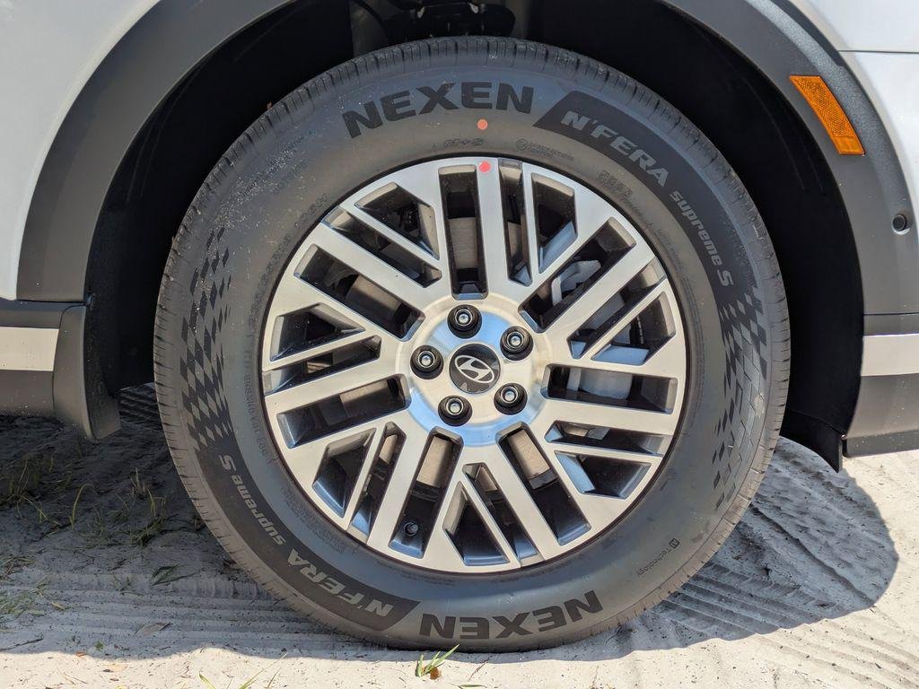 New 2026 White Hyundai SEL Premium FWD image 10