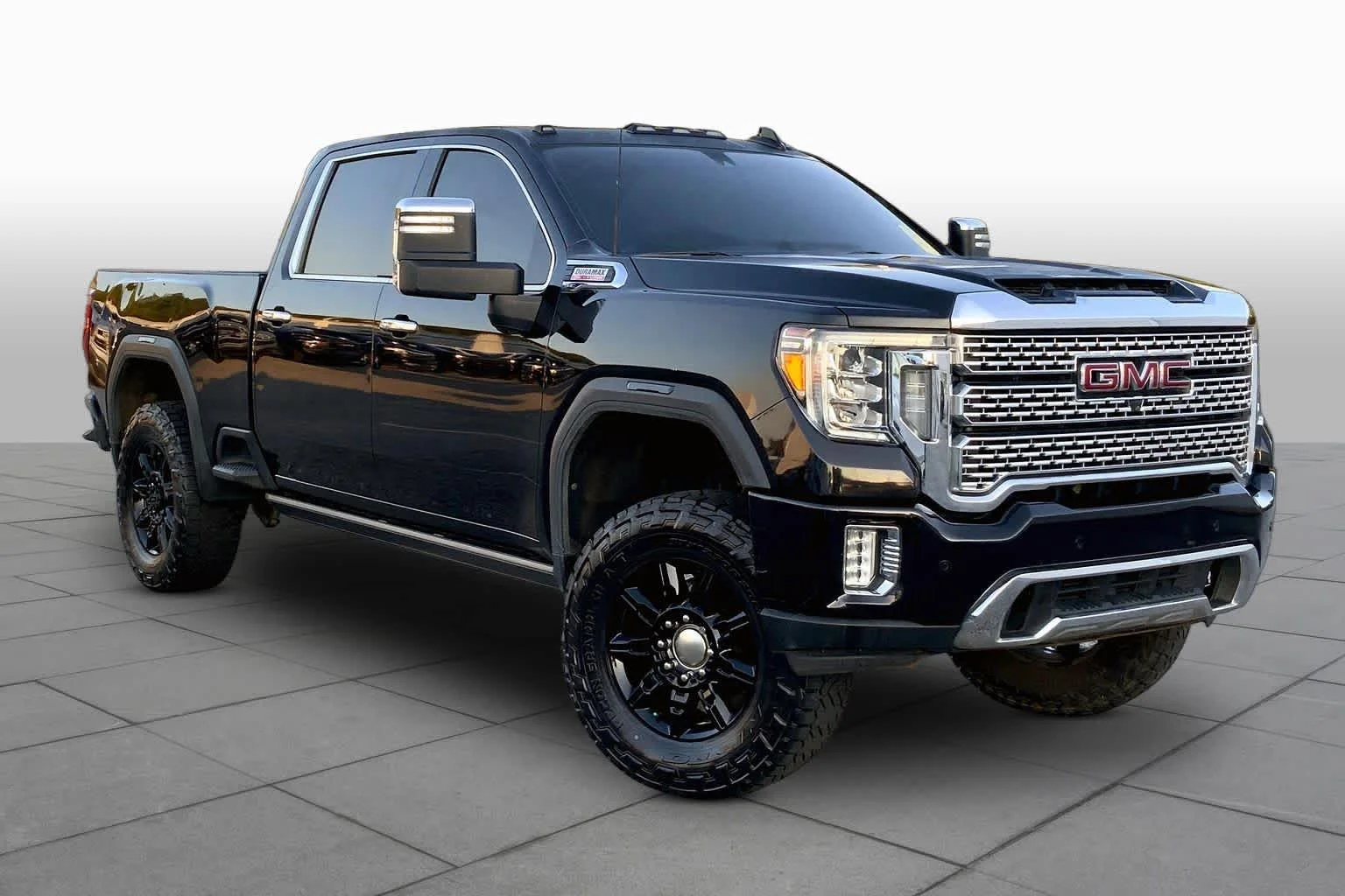 Used 2021 Ebony Twilight Metallic GMC Denali image 3