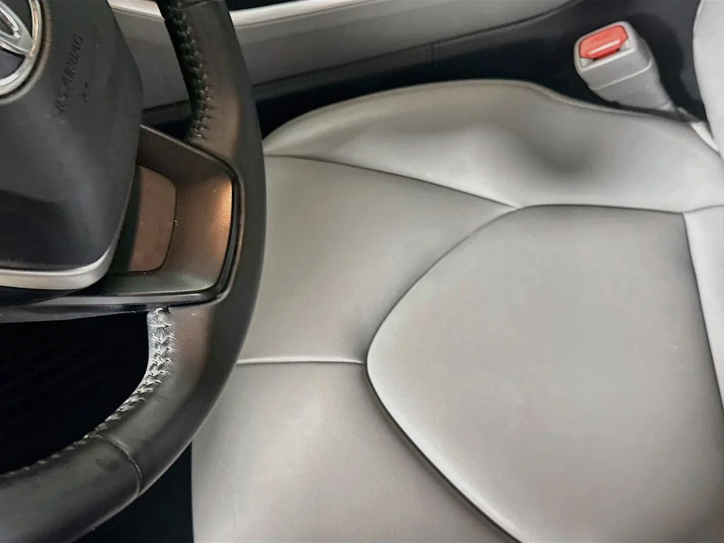 Used 2022 Moon Dust Toyota Hybrid XLE image 17