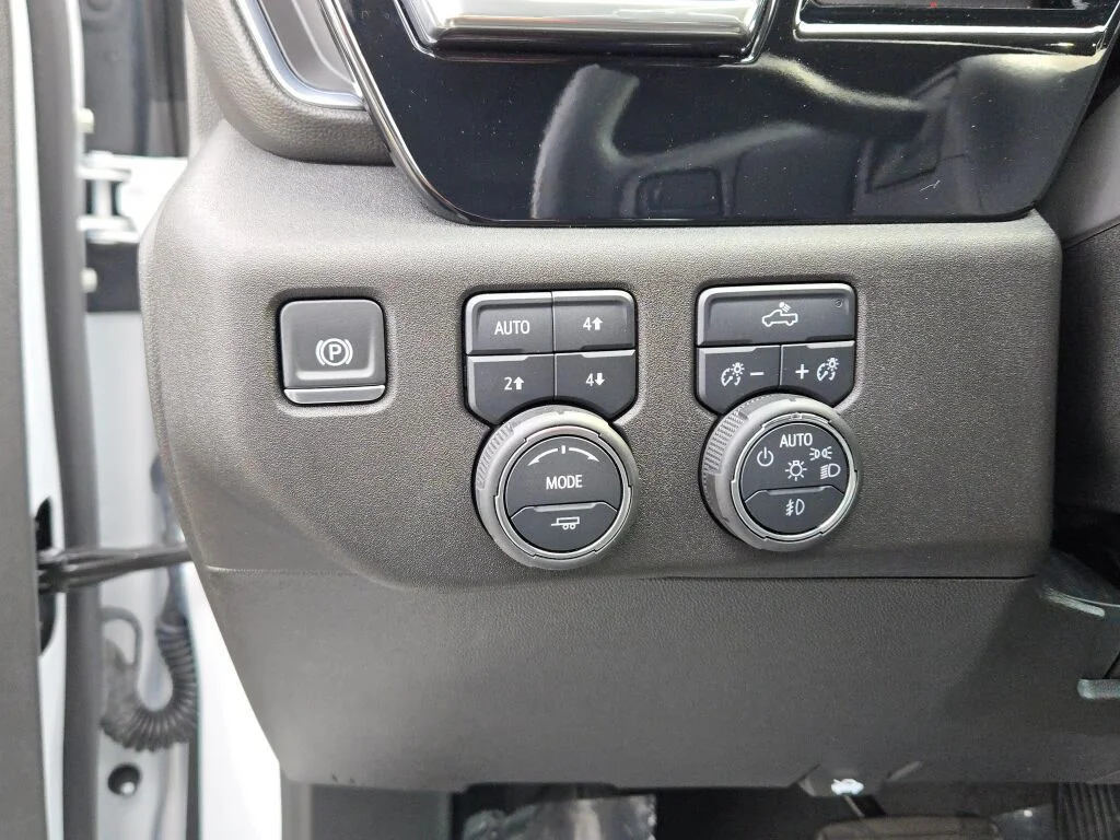 Used 2024 White Chevrolet RST image 24