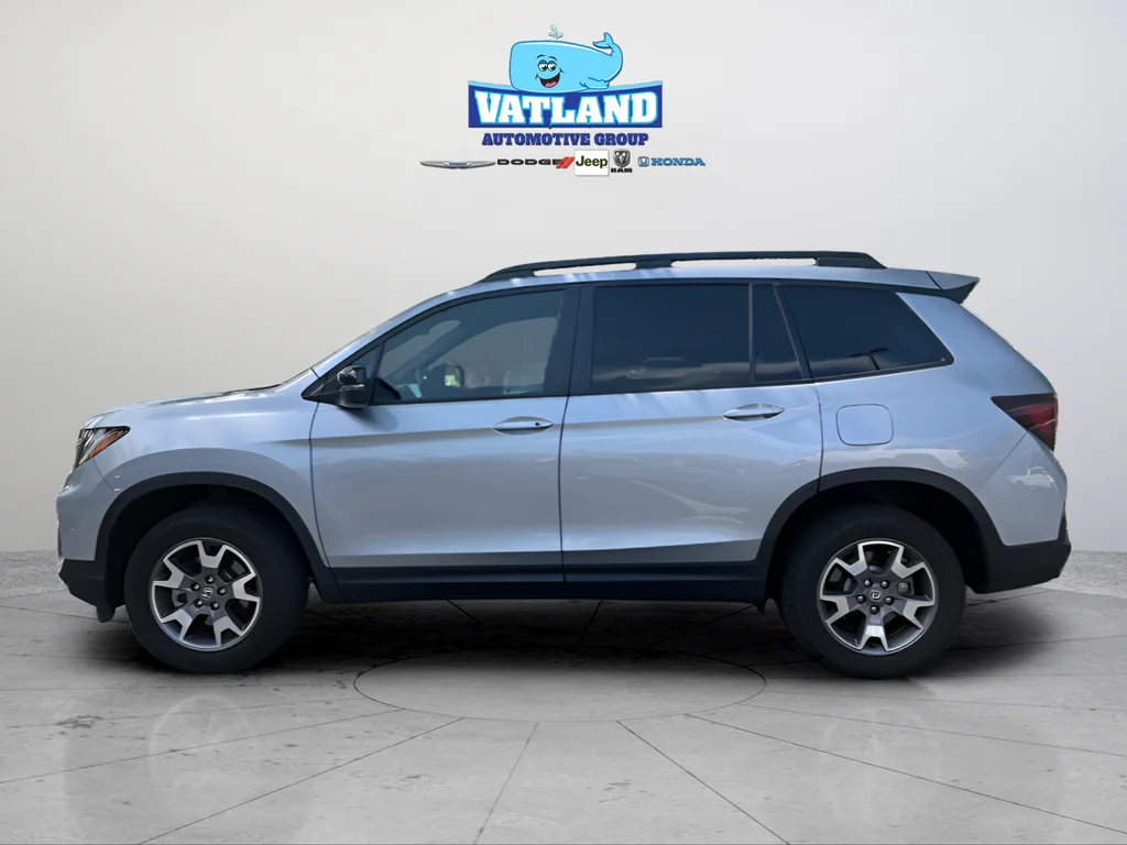 Used 2023  Honda TrailSport image 2