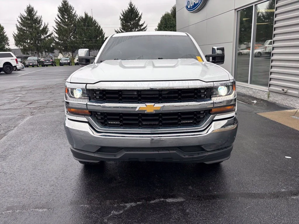 Used 2017 White Chevrolet WT image 10
