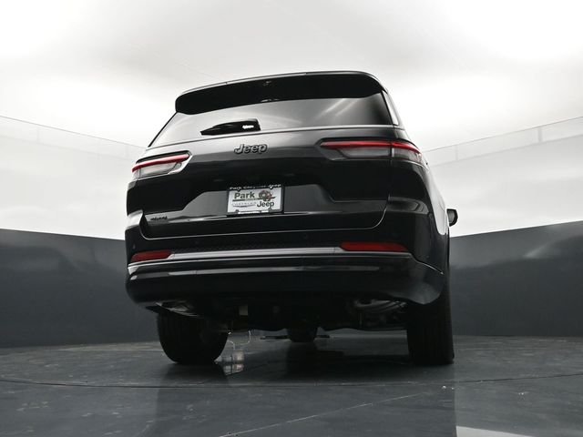 New 2026 Diamond Black Crystal Pearl-Coat Exterior Paint Jeep Limited image 23