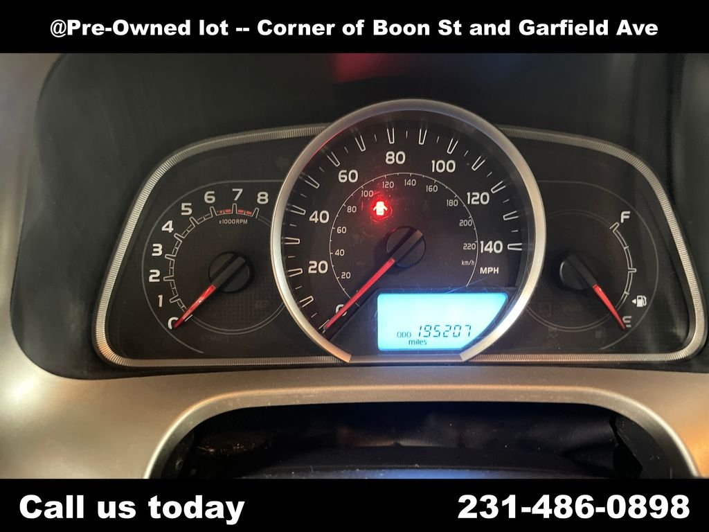 Used 2014 Gray Toyota XLE image 21