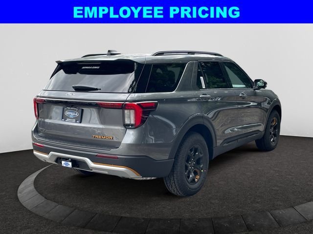 New 2026 Gray Ford Tremor image 6