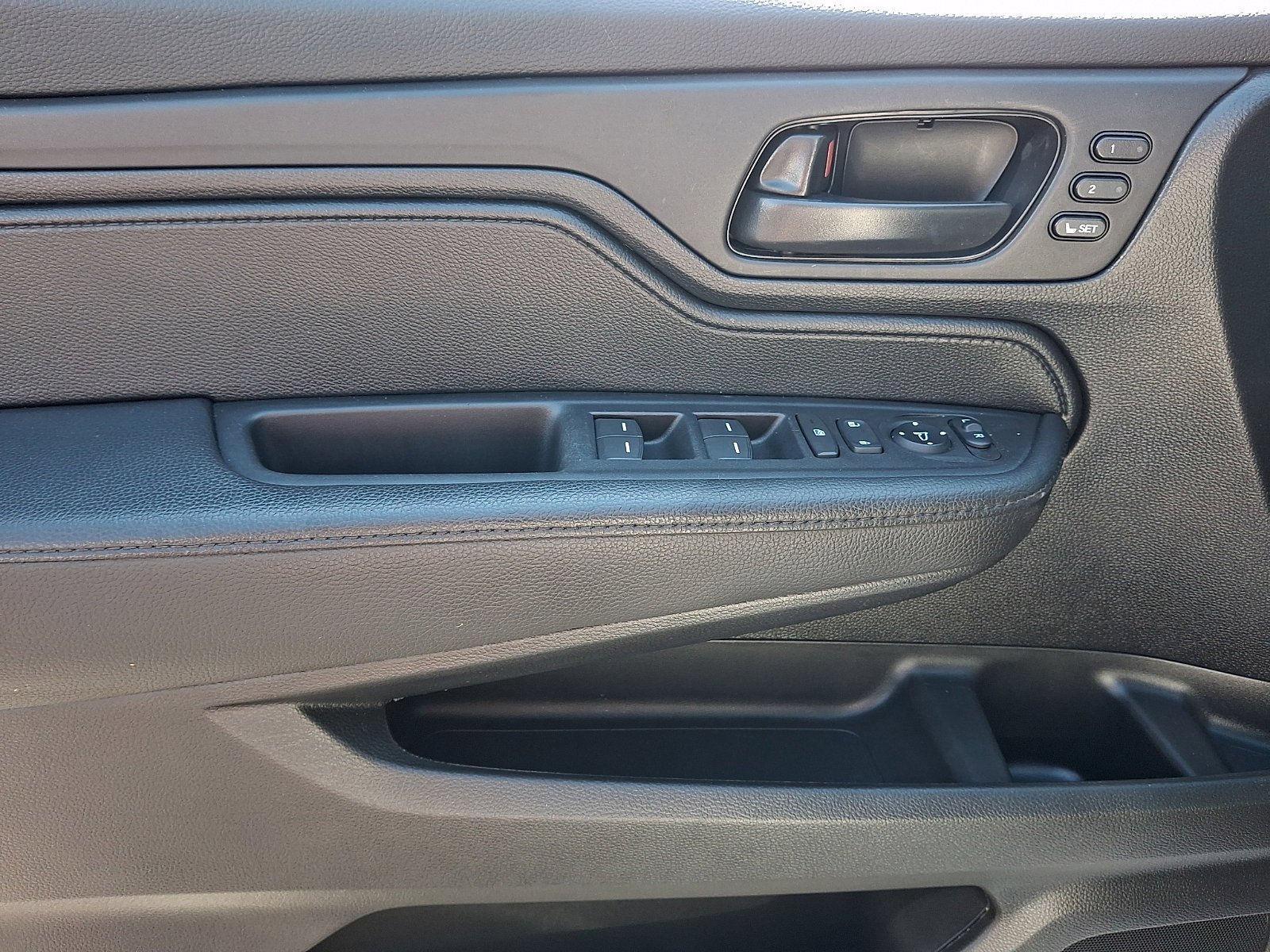 2024 Honda Odyssey SPORT - Photo 11