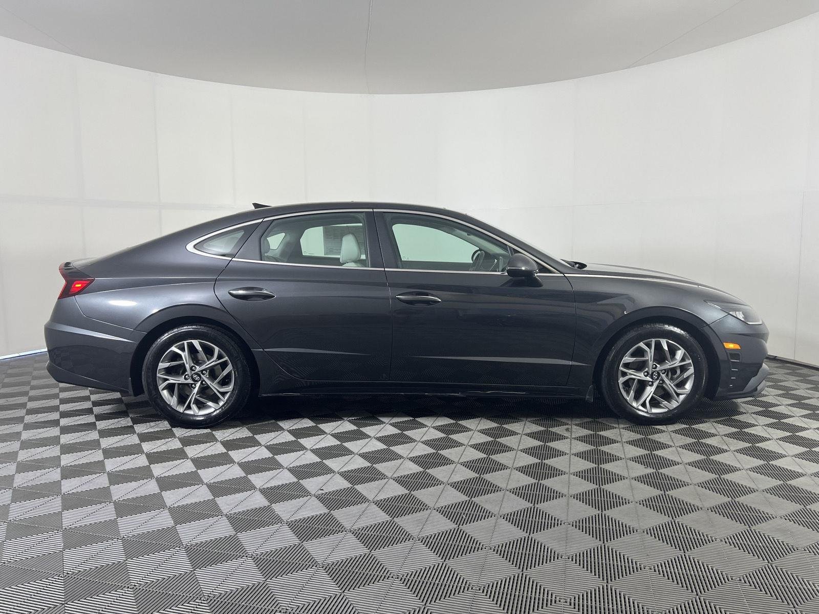 Used 2020 Portofino Gray Hyundai SEL image 2