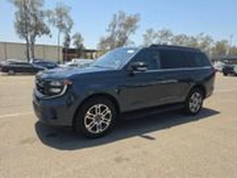 2025 Ford Expedition Active 4x4's photo