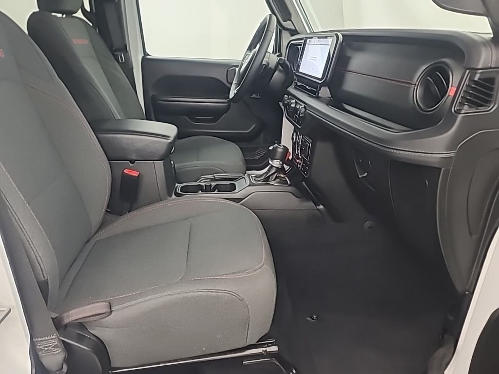 2025 Jeep Wrangler 4-Door Rubicon - Photo 16