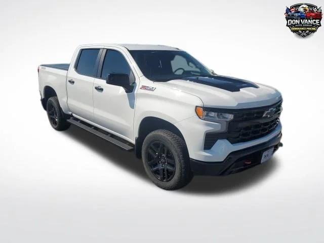 Used 2025 White Chevrolet LT Trail Boss image 3