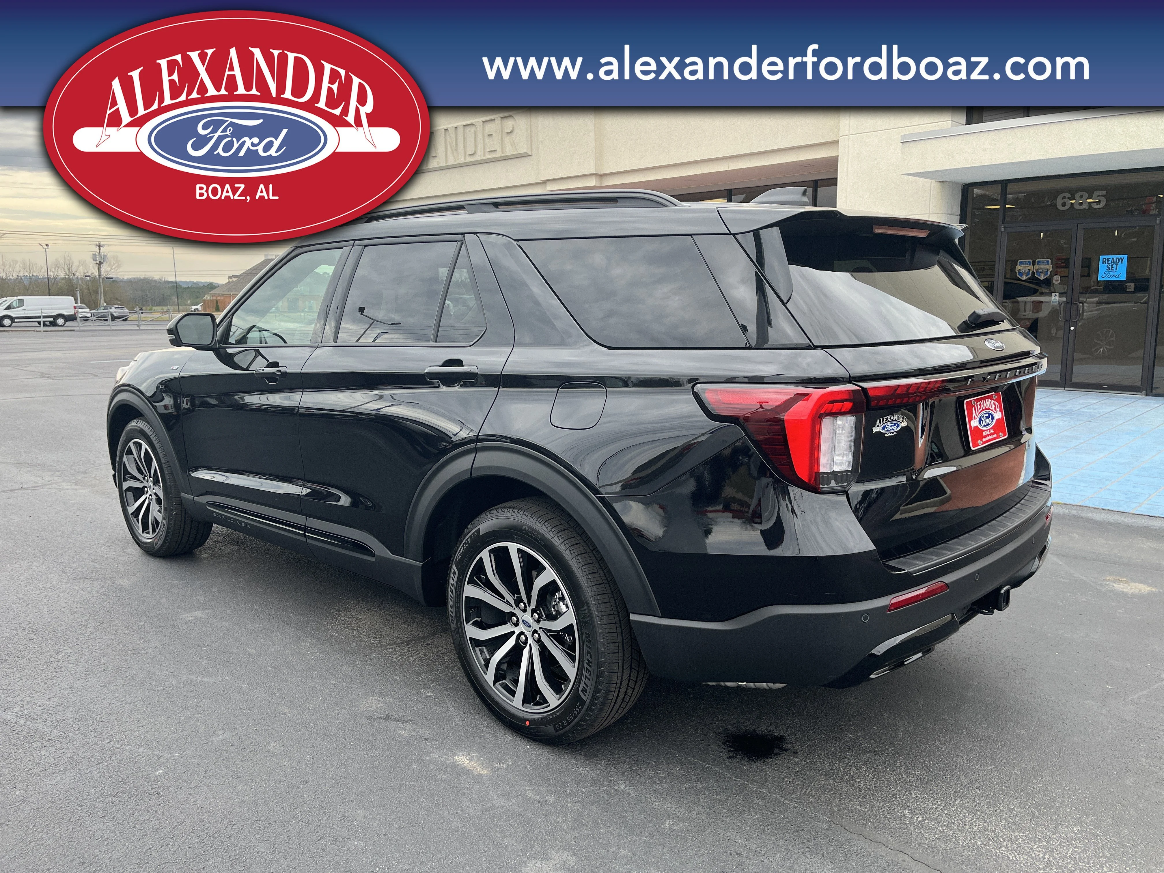 New 2026 Agate Black Metallic Ford ST-Line image 2