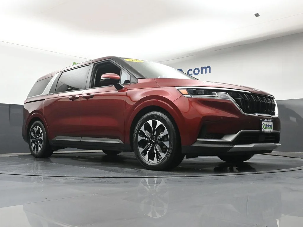 Used 2022 Red Kia EX image 28